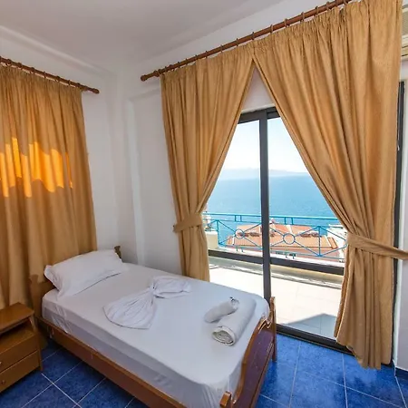 Hotell Blue Heaven 3*